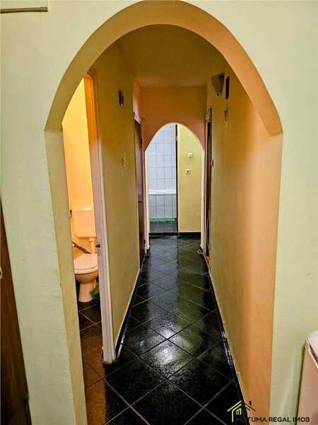 Gorjului, apartament 3 camere de vanzare.